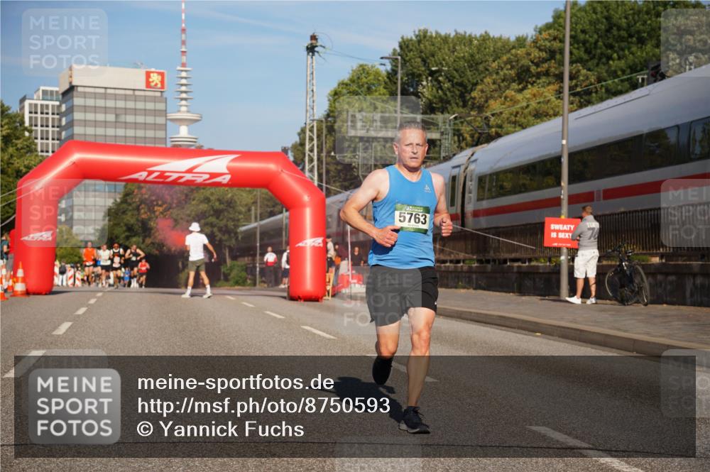 07.09.2025 - BARMER Alsterlauf Yannick Fuchs http://msf.ph/oto/8750593 07.09.2025 09:35:01 Laufen 5763, 76 meine-sportfotos.de