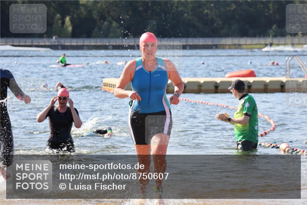 07.09.2025 - 19. Norderstedt Triathlon Luisa Fischer http://msf.ph/oto/8750607 07.09.2025 11:16:18 Schwimmen 793, 1334 meine-sportfotos.de