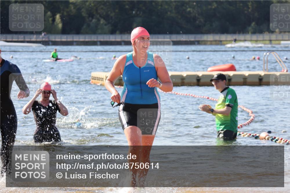 07.09.2025 - 19. Norderstedt Triathlon Luisa Fischer http://msf.ph/oto/8750614 07.09.2025 11:16:18 Schwimmen 793, 1334 meine-sportfotos.de