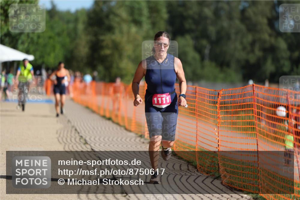 07.09.2025 - 19. Norderstedt Triathlon Michael Strokosch http://msf.ph/oto/8750617 07.09.2025 10:30:18 Laufen 1111 meine-sportfotos.de