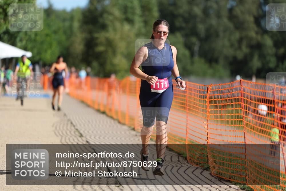 07.09.2025 - 19. Norderstedt Triathlon Michael Strokosch http://msf.ph/oto/8750629 07.09.2025 10:30:19 Laufen 1111 meine-sportfotos.de