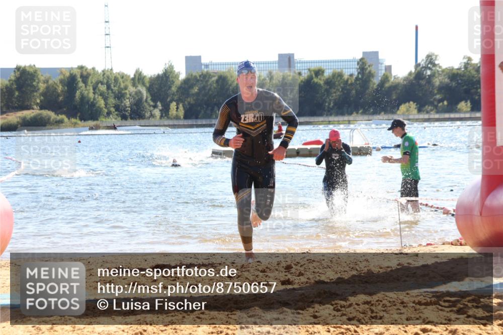07.09.2025 - 19. Norderstedt Triathlon Luisa Fischer http://msf.ph/oto/8750657 07.09.2025 15:27:52 Schwimmen 514, 517, 537 meine-sportfotos.de