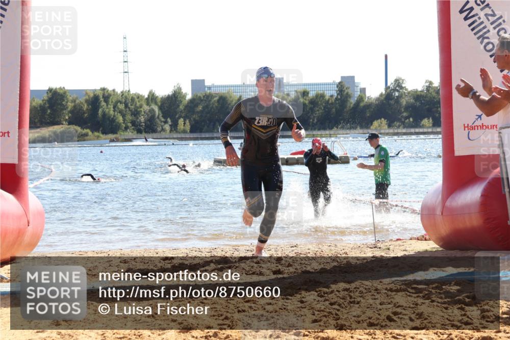 07.09.2025 - 19. Norderstedt Triathlon Luisa Fischer http://msf.ph/oto/8750660 07.09.2025 15:27:53 Schwimmen 514, 517, 537 meine-sportfotos.de