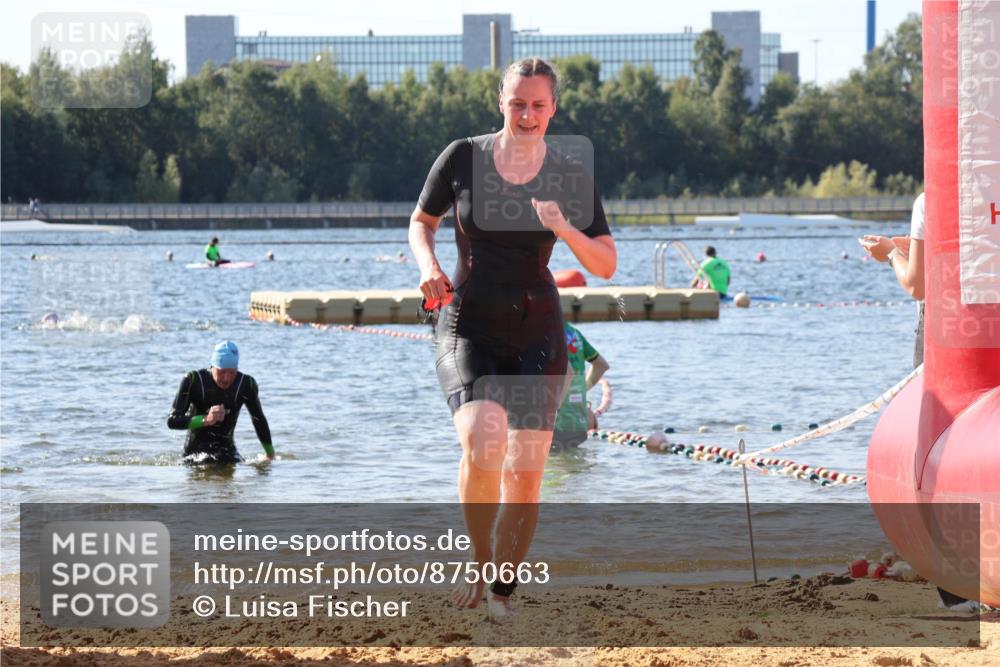 07.09.2025 - 19. Norderstedt Triathlon Luisa Fischer http://msf.ph/oto/8750663 07.09.2025 11:16:25 Schwimmen 281, 793, 1244, 1334 meine-sportfotos.de