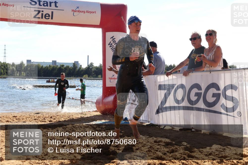07.09.2025 - 19. Norderstedt Triathlon Luisa Fischer http://msf.ph/oto/8750680 07.09.2025 15:27:54 Schwimmen 514, 517, 537 meine-sportfotos.de