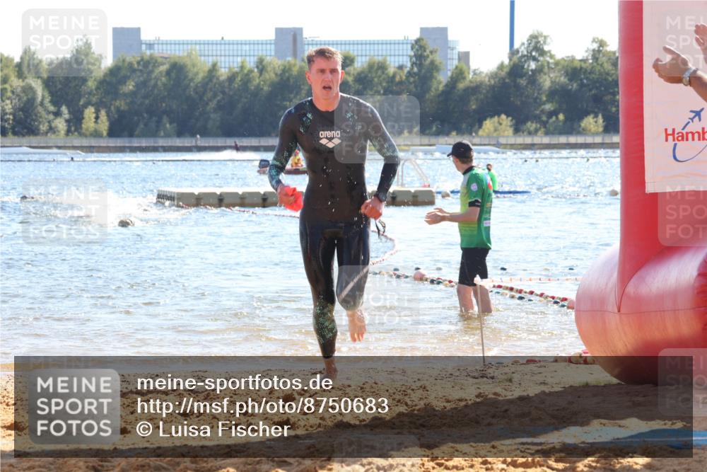 07.09.2025 - 19. Norderstedt Triathlon Luisa Fischer http://msf.ph/oto/8750683 07.09.2025 15:27:55 Schwimmen 517, 537 meine-sportfotos.de