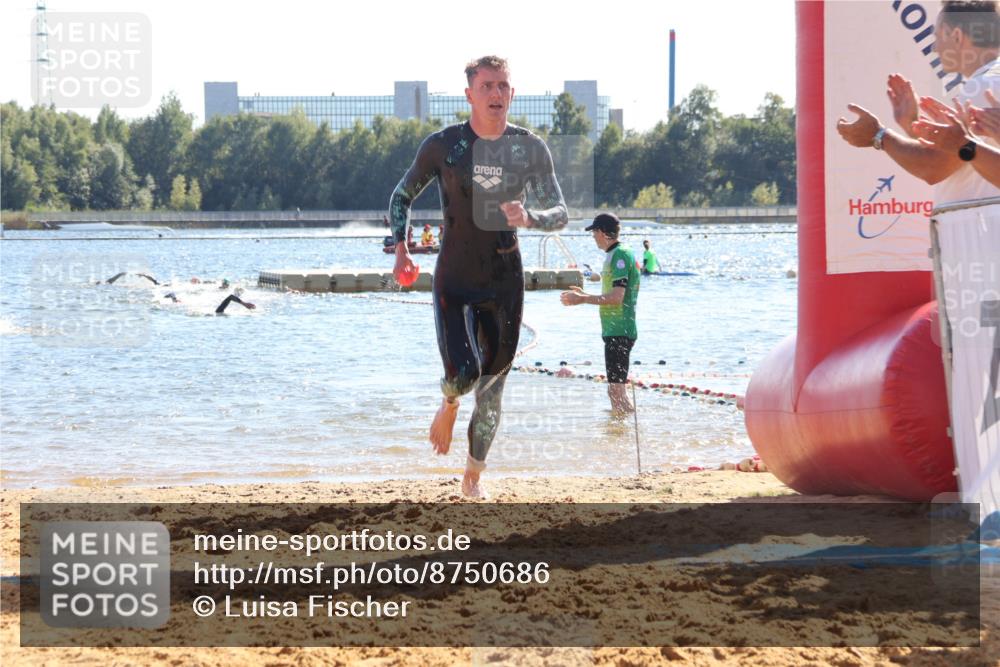 07.09.2025 - 19. Norderstedt Triathlon Luisa Fischer http://msf.ph/oto/8750686 07.09.2025 15:27:56 Schwimmen 517, 537 meine-sportfotos.de