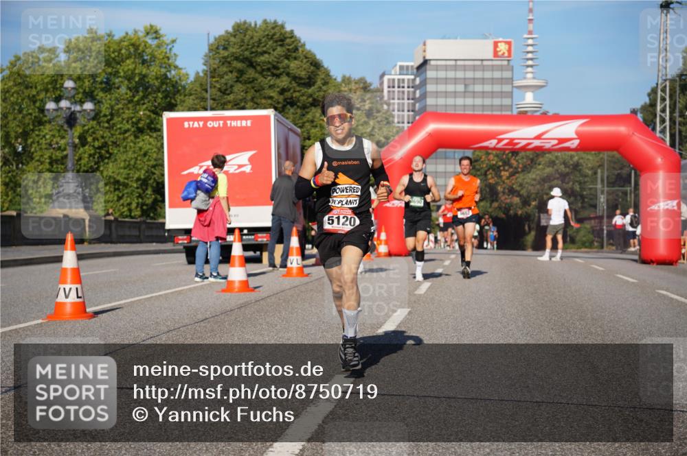 07.09.2025 - BARMER Alsterlauf Yannick Fuchs http://msf.ph/oto/8750719 07.09.2025 09:35:11 Laufen 5120, 4652 meine-sportfotos.de