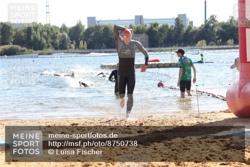 07.09.2025 - 19. Norderstedt Triathlon Luisa Fischer http://msf.ph/oto/8750738 07.09.2025 15:28:16 Schwimmen 498 meine-sportfotos.de