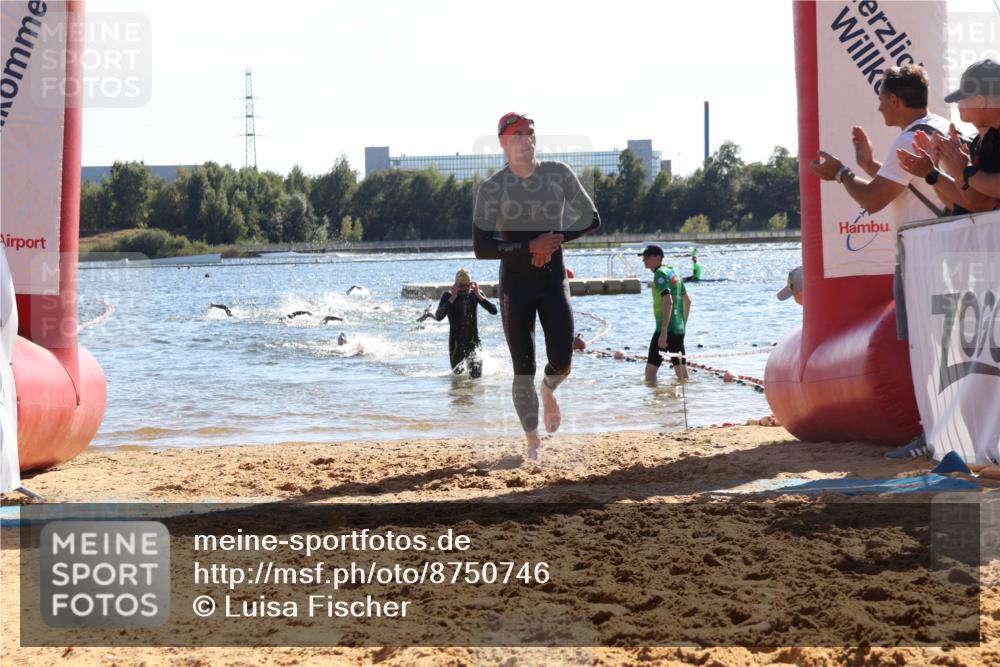 07.09.2025 - 19. Norderstedt Triathlon Luisa Fischer http://msf.ph/oto/8750746 07.09.2025 15:28:17 Schwimmen 498, 550 meine-sportfotos.de