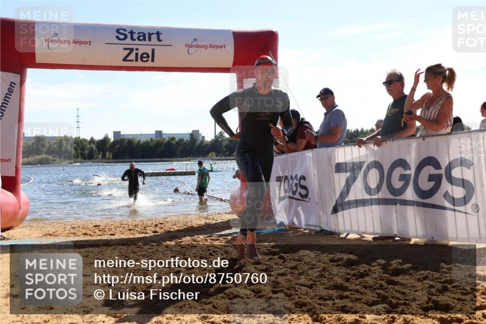 07.09.2025 - 19. Norderstedt Triathlon Luisa Fischer http://msf.ph/oto/8750760 07.09.2025 15:28:19 Schwimmen 498, 550 meine-sportfotos.de