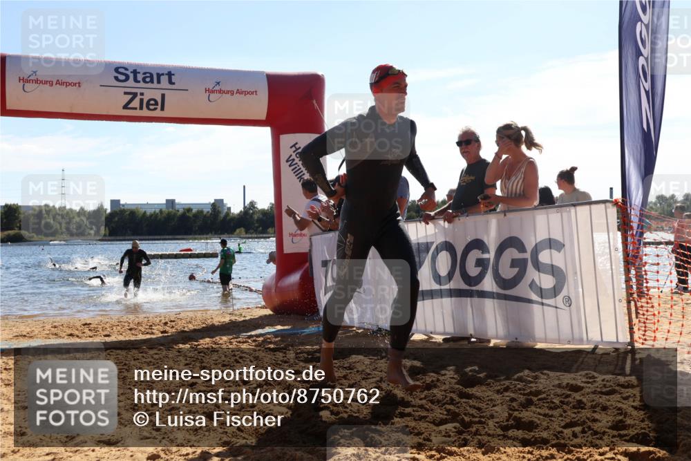 07.09.2025 - 19. Norderstedt Triathlon Luisa Fischer http://msf.ph/oto/8750762 07.09.2025 15:28:19 Schwimmen 498, 550 meine-sportfotos.de