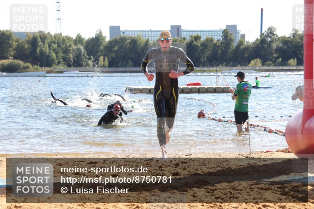 07.09.2025 - 19. Norderstedt Triathlon Luisa Fischer http://msf.ph/oto/8750781 07.09.2025 15:28:21 Schwimmen 498, 550 meine-sportfotos.de
