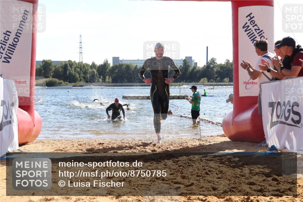 07.09.2025 - 19. Norderstedt Triathlon Luisa Fischer http://msf.ph/oto/8750785 07.09.2025 15:28:22 Schwimmen 498, 550 meine-sportfotos.de