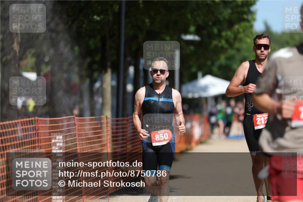 07.09.2025 - 19. Norderstedt Triathlon Michael Strokosch http://msf.ph/oto/8750786 07.09.2025 12:44:12 Laufen 212, 701, 850 meine-sportfotos.de