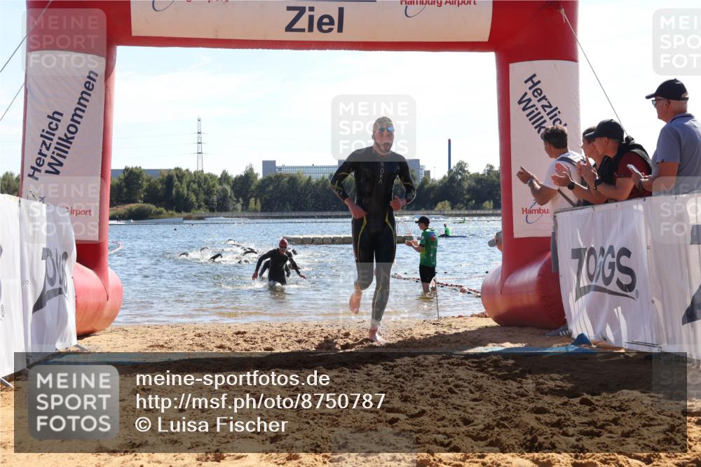 07.09.2025 - 19. Norderstedt Triathlon Luisa Fischer http://msf.ph/oto/8750787 07.09.2025 15:28:22 Schwimmen 498, 550 meine-sportfotos.de