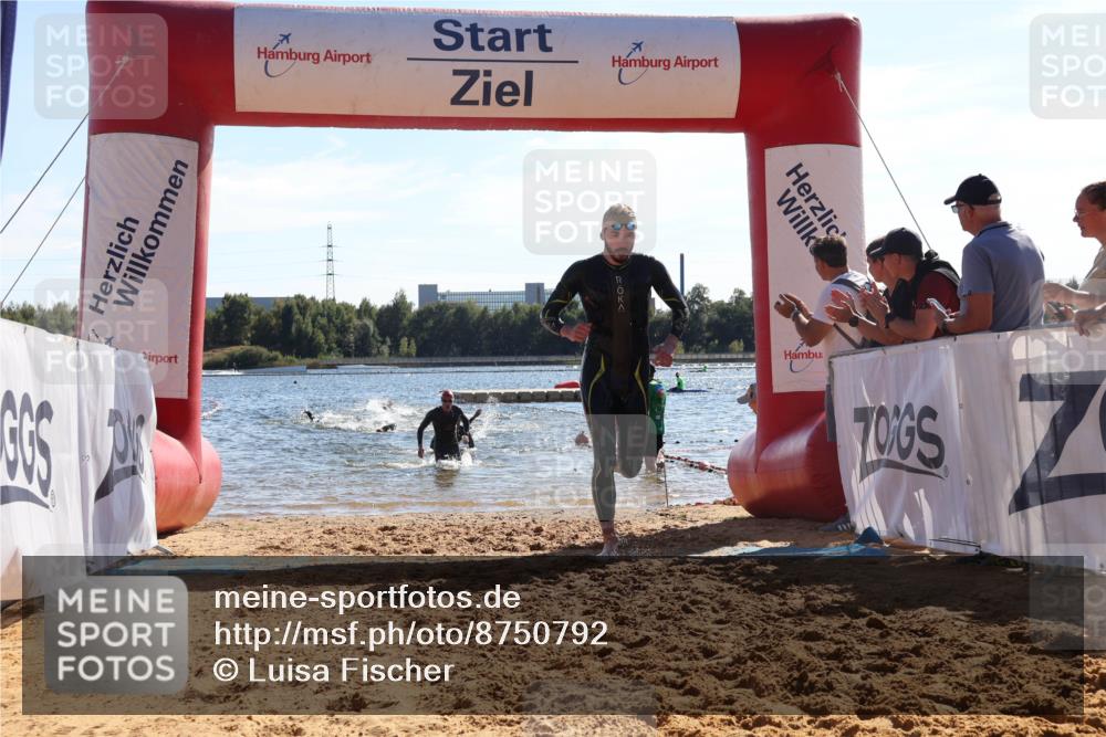 07.09.2025 - 19. Norderstedt Triathlon Luisa Fischer http://msf.ph/oto/8750792 07.09.2025 15:28:23 Schwimmen 498, 499, 550 meine-sportfotos.de