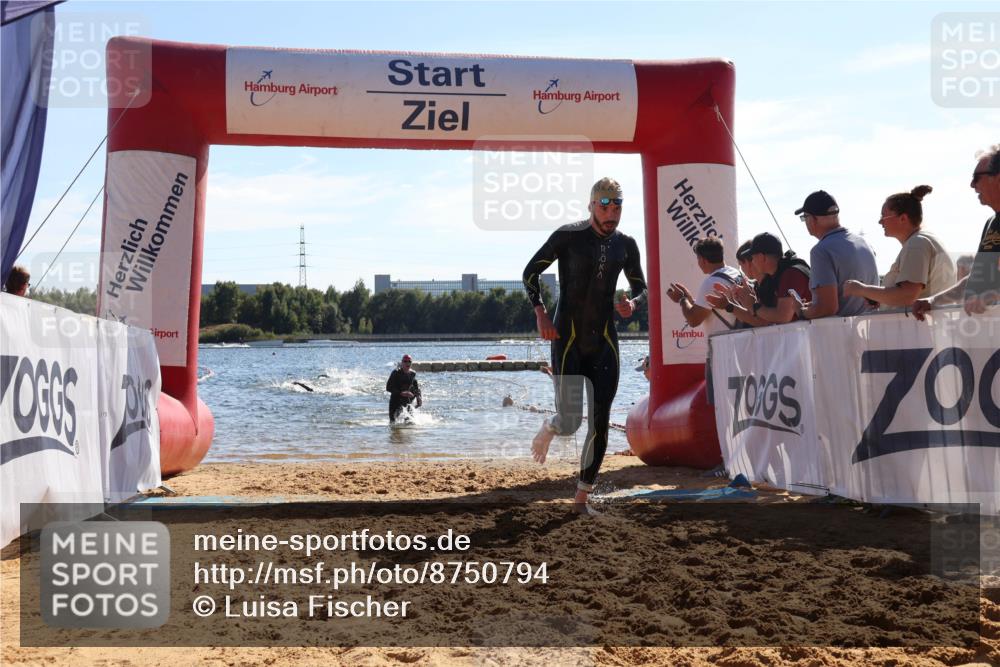 07.09.2025 - 19. Norderstedt Triathlon Luisa Fischer http://msf.ph/oto/8750794 07.09.2025 15:28:23 Schwimmen 498, 499, 550 meine-sportfotos.de