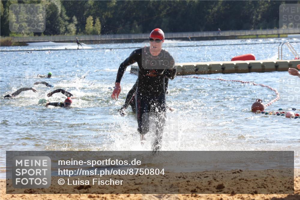 07.09.2025 - 19. Norderstedt Triathlon Luisa Fischer http://msf.ph/oto/8750804 07.09.2025 15:28:25 Schwimmen 498, 499, 550 meine-sportfotos.de