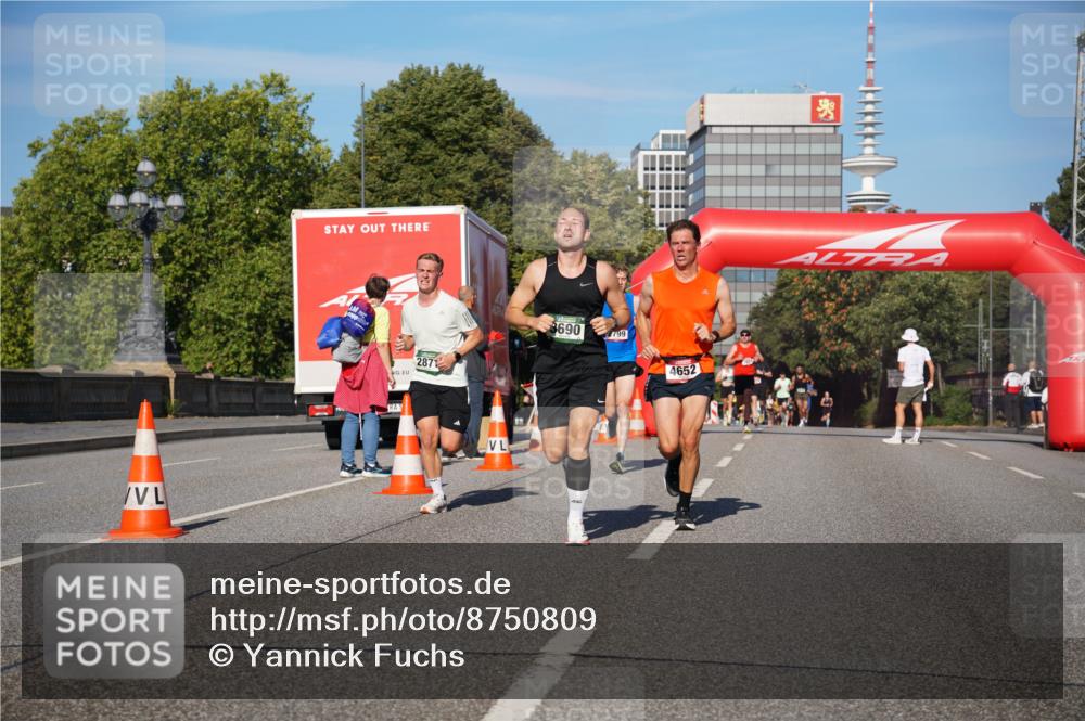 07.09.2025 - BARMER Alsterlauf Yannick Fuchs http://msf.ph/oto/8750809 07.09.2025 09:35:13 Laufen 287, 3690, 1, 2799, 4652 meine-sportfotos.de