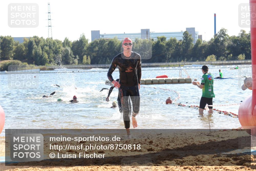 07.09.2025 - 19. Norderstedt Triathlon Luisa Fischer http://msf.ph/oto/8750818 07.09.2025 15:28:27 Schwimmen 498, 499, 513, 550 meine-sportfotos.de
