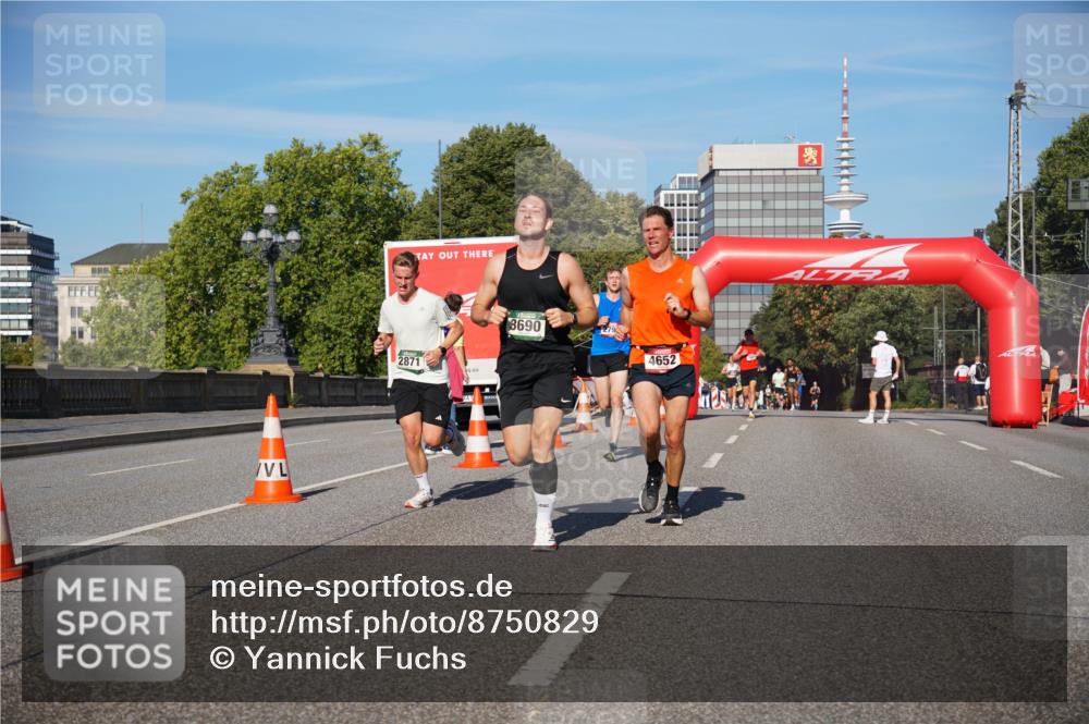 07.09.2025 - BARMER Alsterlauf Yannick Fuchs http://msf.ph/oto/8750829 07.09.2025 09:35:14 Laufen 2871, 8690, 4652 meine-sportfotos.de