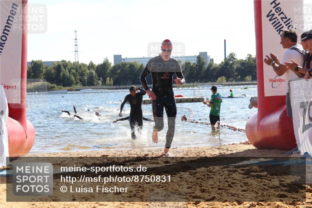 07.09.2025 - 19. Norderstedt Triathlon Luisa Fischer http://msf.ph/oto/8750831 07.09.2025 15:28:28 Schwimmen 498, 499, 513, 550 meine-sportfotos.de