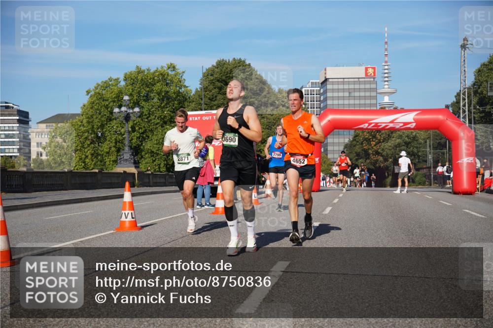 07.09.2025 - BARMER Alsterlauf Yannick Fuchs http://msf.ph/oto/8750836 07.09.2025 09:35:14 Laufen 2871, 3690, 2799, 4652 meine-sportfotos.de