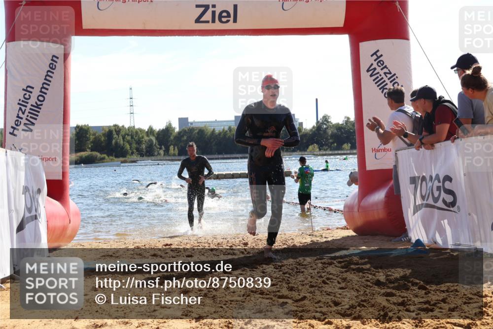 07.09.2025 - 19. Norderstedt Triathlon Luisa Fischer http://msf.ph/oto/8750839 07.09.2025 15:28:29 Schwimmen 498, 499, 513, 550 meine-sportfotos.de