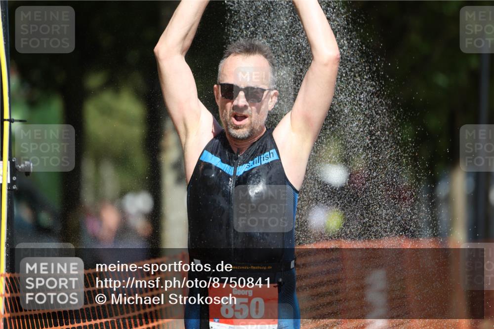07.09.2025 - 19. Norderstedt Triathlon Michael Strokosch http://msf.ph/oto/8750841 07.09.2025 12:44:15 Laufen 212, 701, 850 meine-sportfotos.de