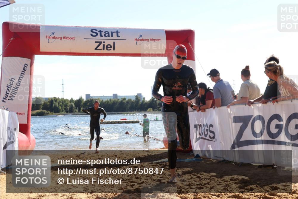 07.09.2025 - 19. Norderstedt Triathlon Luisa Fischer http://msf.ph/oto/8750847 07.09.2025 15:28:30 Schwimmen 498, 499, 513, 550 meine-sportfotos.de