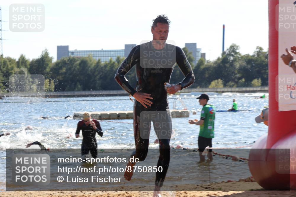 07.09.2025 - 19. Norderstedt Triathlon Luisa Fischer http://msf.ph/oto/8750850 07.09.2025 15:28:31 Schwimmen 499, 513, 550 meine-sportfotos.de