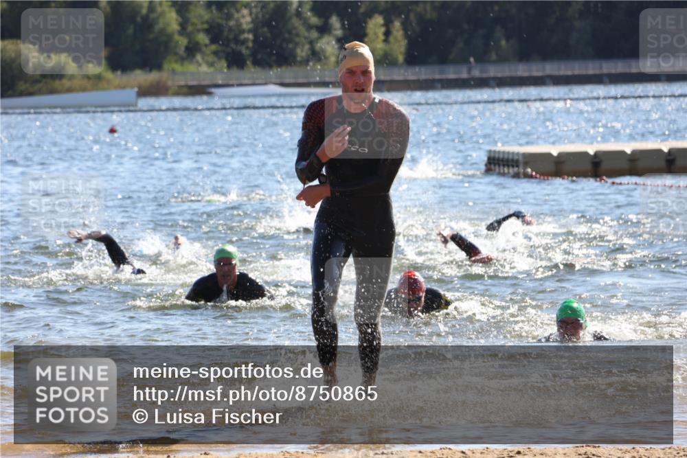 07.09.2025 - 19. Norderstedt Triathlon Luisa Fischer http://msf.ph/oto/8750865 07.09.2025 15:28:34 Schwimmen 499, 510, 513, 550 meine-sportfotos.de