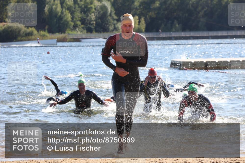 07.09.2025 - 19. Norderstedt Triathlon Luisa Fischer http://msf.ph/oto/8750869 07.09.2025 15:28:34 Schwimmen 499, 510, 513, 550 meine-sportfotos.de