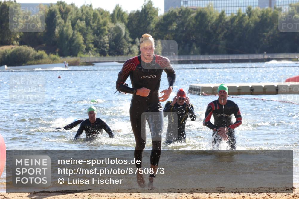 07.09.2025 - 19. Norderstedt Triathlon Luisa Fischer http://msf.ph/oto/8750873 07.09.2025 15:28:35 Schwimmen 499, 510, 513, 550 meine-sportfotos.de
