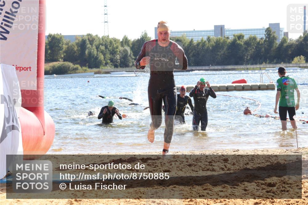 07.09.2025 - 19. Norderstedt Triathlon Luisa Fischer http://msf.ph/oto/8750885 07.09.2025 15:28:36 Schwimmen 499, 510, 513, 541 meine-sportfotos.de