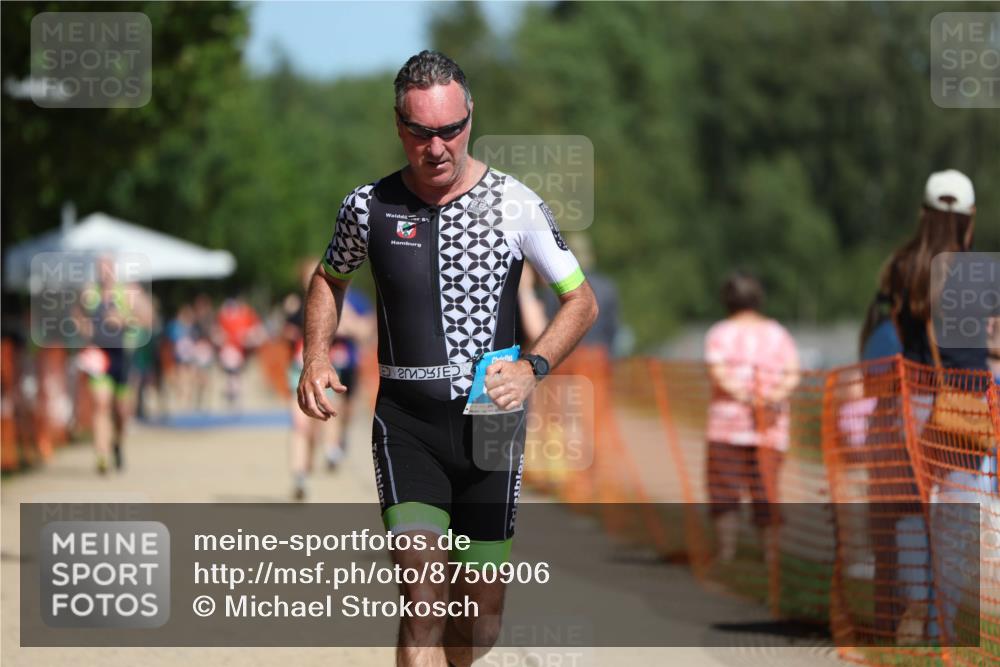 07.09.2025 - 19. Norderstedt Triathlon Michael Strokosch http://msf.ph/oto/8750906 07.09.2025 12:44:26 Laufen 208, 898, 1361 meine-sportfotos.de