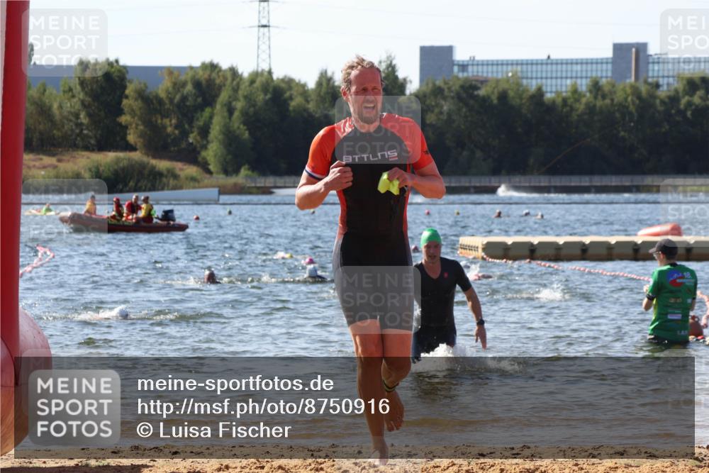 07.09.2025 - 19. Norderstedt Triathlon Luisa Fischer http://msf.ph/oto/8750916 07.09.2025 11:17:57 Schwimmen 736 meine-sportfotos.de