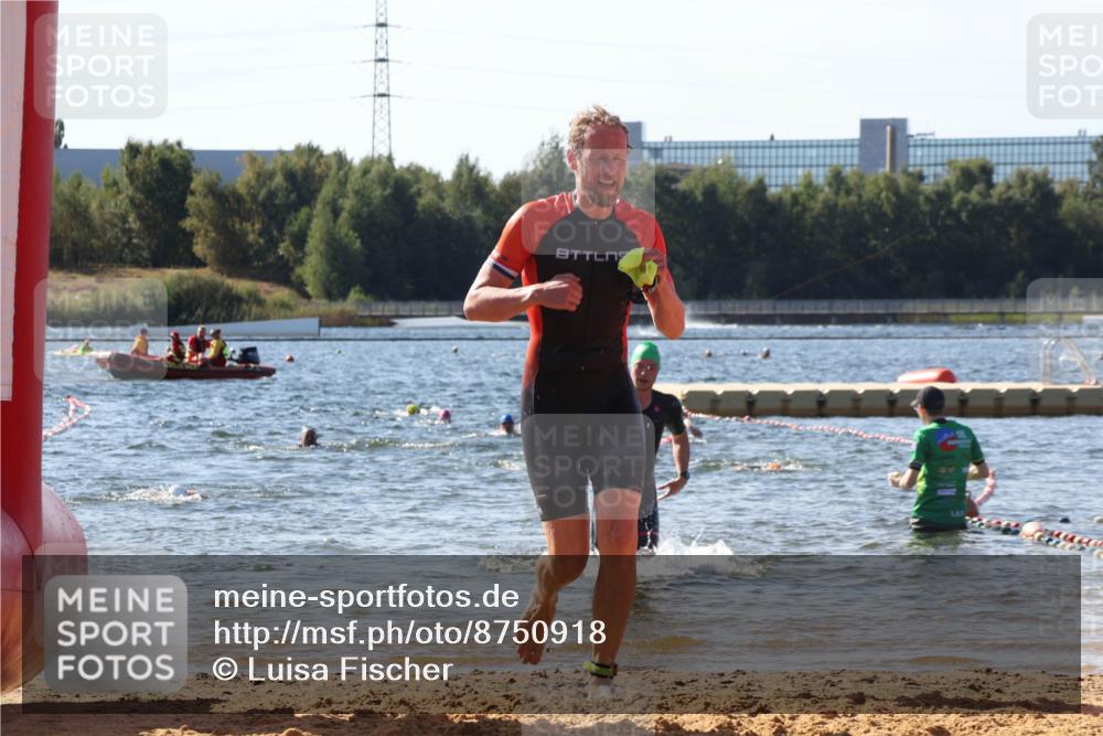 07.09.2025 - 19. Norderstedt Triathlon Luisa Fischer http://msf.ph/oto/8750918 07.09.2025 11:17:58 Schwimmen 736, 1357 meine-sportfotos.de