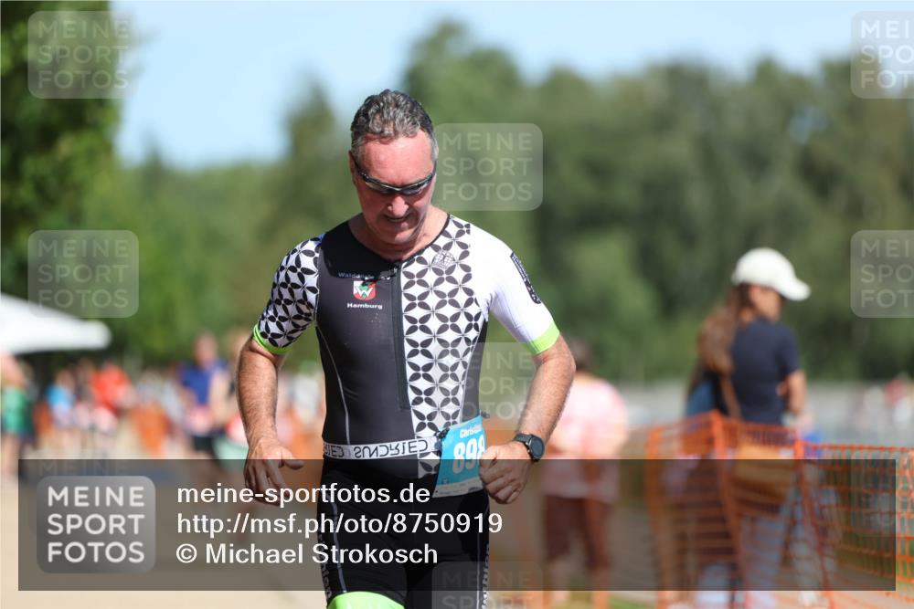 07.09.2025 - 19. Norderstedt Triathlon Michael Strokosch http://msf.ph/oto/8750919 07.09.2025 12:44:27 Laufen 208, 898, 1361 meine-sportfotos.de