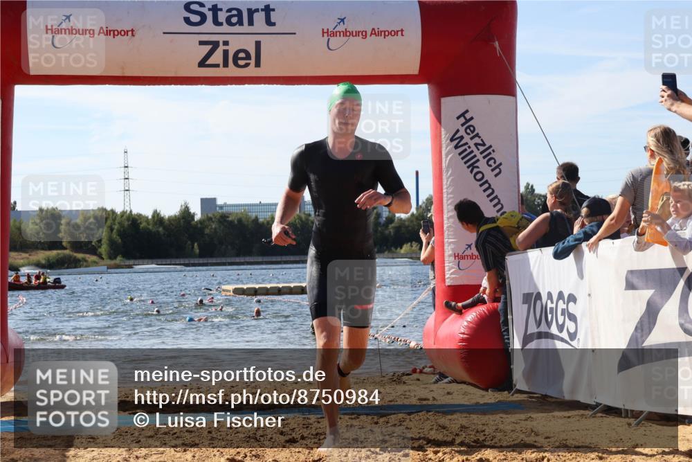07.09.2025 - 19. Norderstedt Triathlon Luisa Fischer http://msf.ph/oto/8750984 07.09.2025 11:18:04 Schwimmen 736, 1357 meine-sportfotos.de