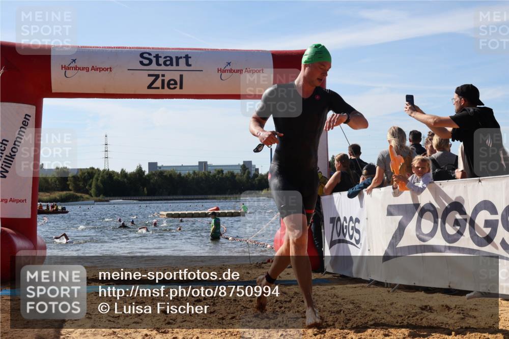 07.09.2025 - 19. Norderstedt Triathlon Luisa Fischer http://msf.ph/oto/8750994 07.09.2025 11:18:05 Schwimmen 736, 1357 meine-sportfotos.de