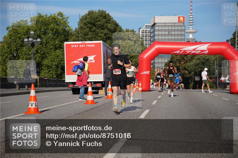 07.09.2025 - BARMER Alsterlauf Yannick Fuchs http://msf.ph/oto/8751016 07.09.2025 09:35:23 Laufen 3079, 6335, 4042 meine-sportfotos.de