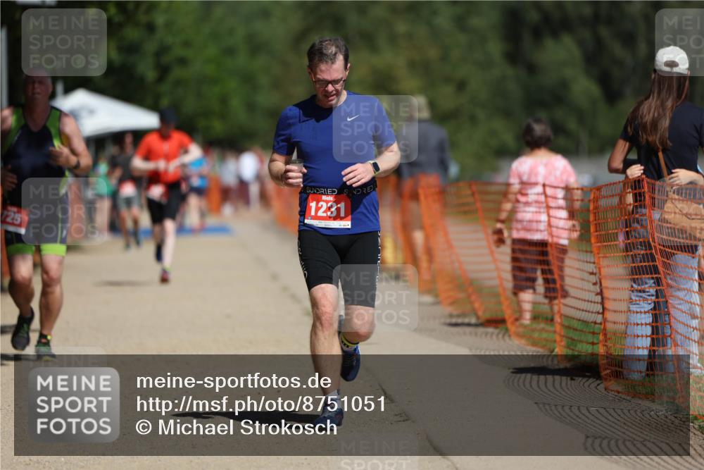 07.09.2025 - 19. Norderstedt Triathlon Michael Strokosch http://msf.ph/oto/8751051 07.09.2025 12:44:35 Laufen 208, 725, 808, 1231, 1361 meine-sportfotos.de