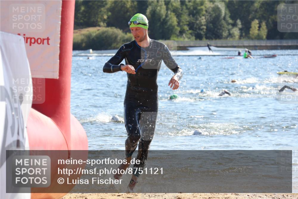 07.09.2025 - 19. Norderstedt Triathlon Luisa Fischer http://msf.ph/oto/8751121 07.09.2025 15:29:08 Schwimmen 512, 521, 528 meine-sportfotos.de