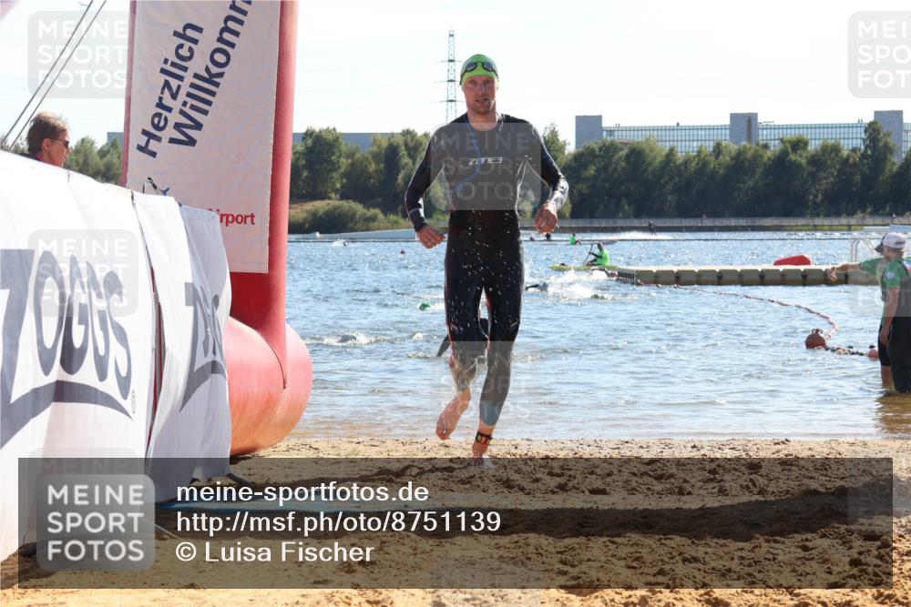 07.09.2025 - 19. Norderstedt Triathlon Luisa Fischer http://msf.ph/oto/8751139 07.09.2025 15:29:09 Schwimmen 512, 521, 528 meine-sportfotos.de