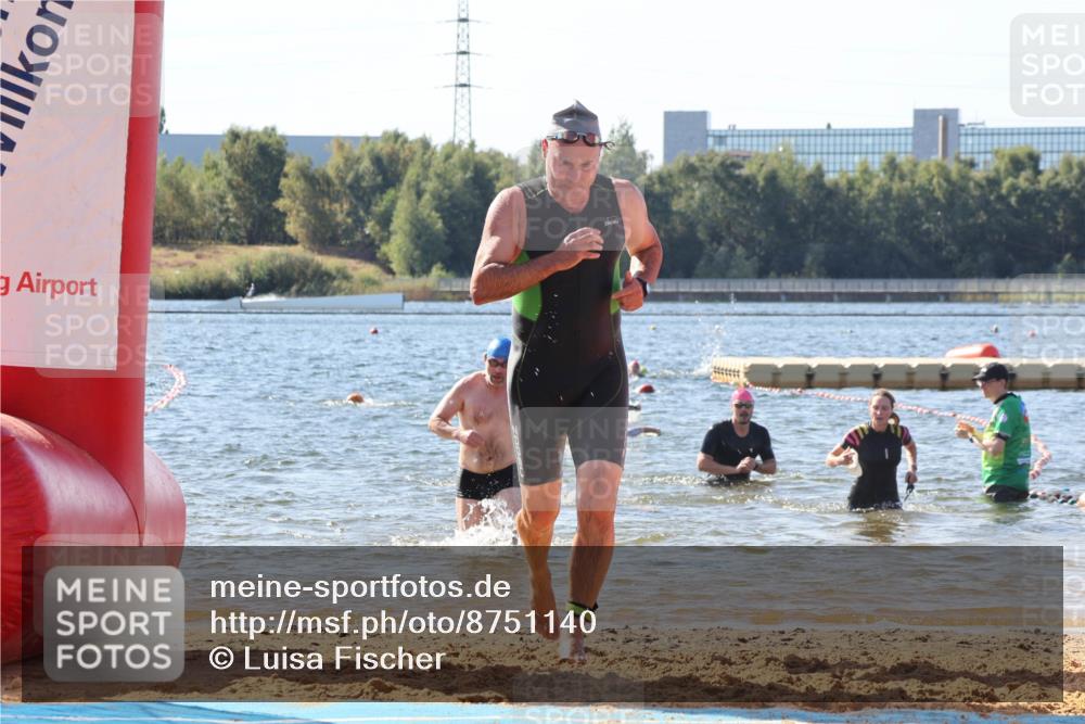 07.09.2025 - 19. Norderstedt Triathlon Luisa Fischer http://msf.ph/oto/8751140 07.09.2025 11:18:35 Schwimmen 148, 253, 278, 826, 1217, 1306 meine-sportfotos.de