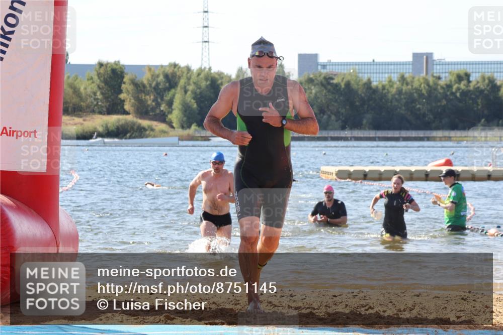 07.09.2025 - 19. Norderstedt Triathlon Luisa Fischer http://msf.ph/oto/8751145 07.09.2025 11:18:35 Schwimmen 148, 253, 278, 826, 1217, 1306 meine-sportfotos.de