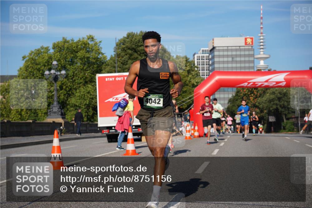 07.09.2025 - BARMER Alsterlauf Yannick Fuchs http://msf.ph/oto/8751156 07.09.2025 09:35:27 Laufen 136, 4042 meine-sportfotos.de