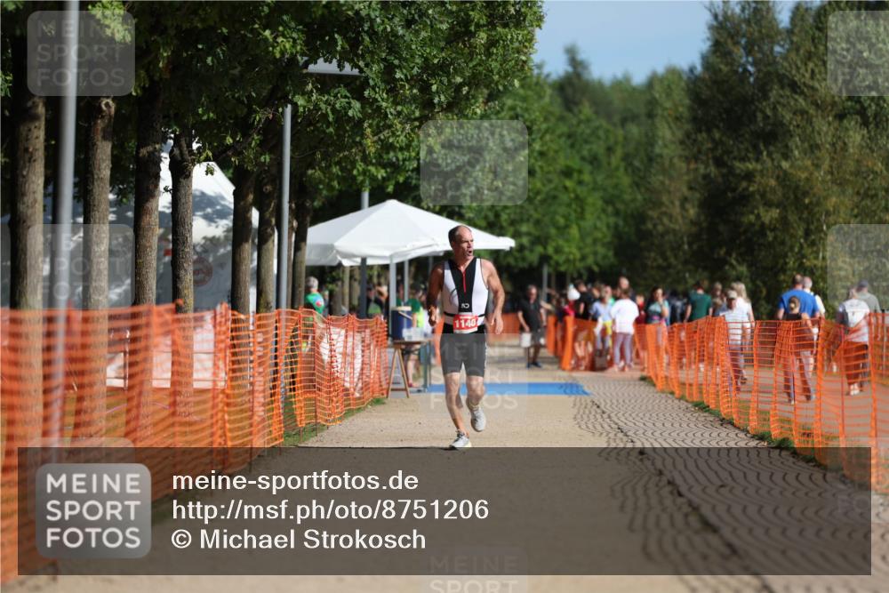 07.09.2025 - 19. Norderstedt Triathlon Michael Strokosch http://msf.ph/oto/8751206 07.09.2025 10:32:37 Laufen  meine-sportfotos.de